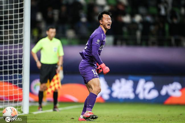  达姆施塔特年轻门将封神，德甲多次扑救力保城门