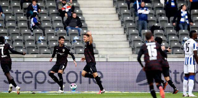  柏林赫塔防线漏洞百出，惨遭升班马痛击羞辱  